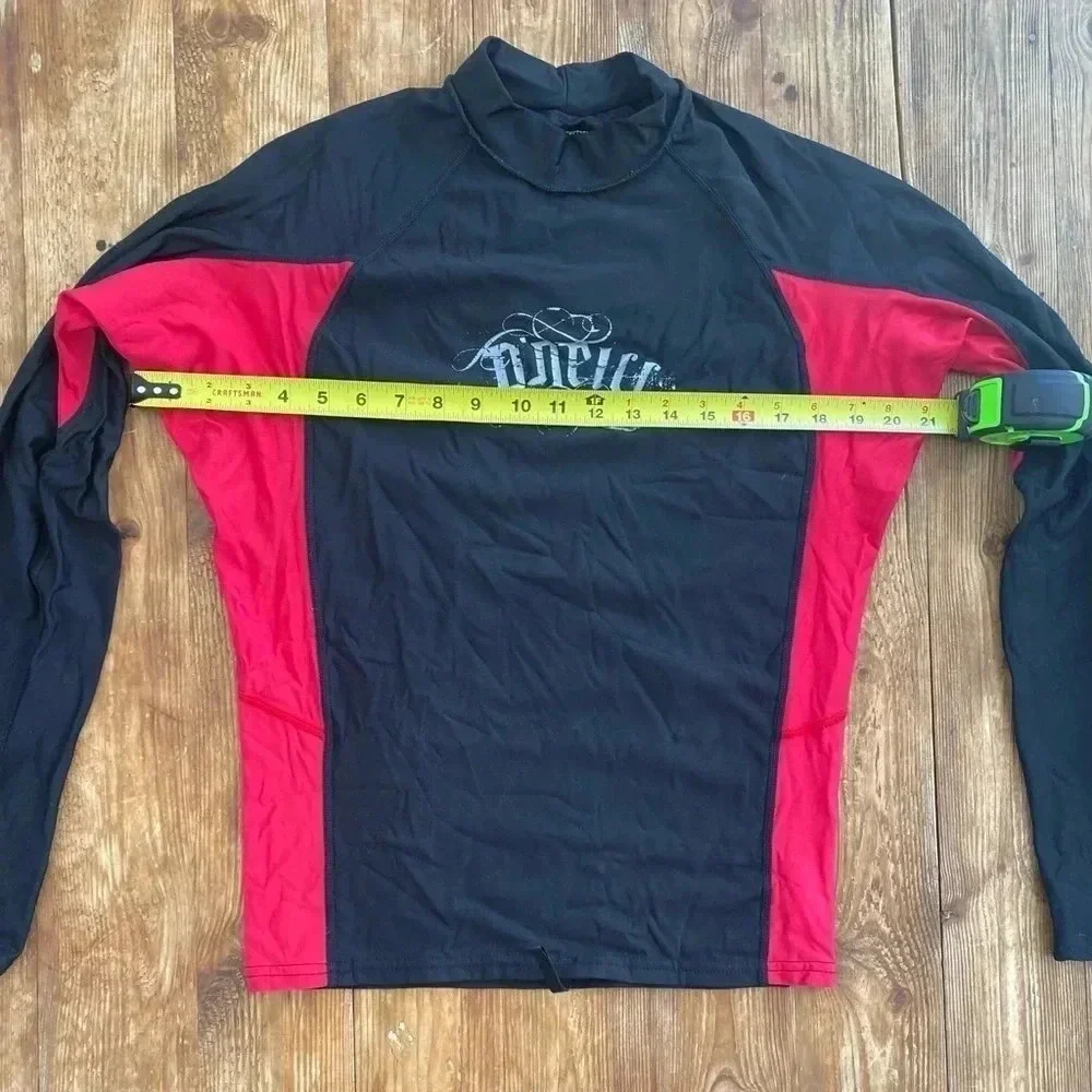 O'Neill unisex Long Sleeve Rash Guard. Red/black. Boys Size: 2XL. Good Condition
